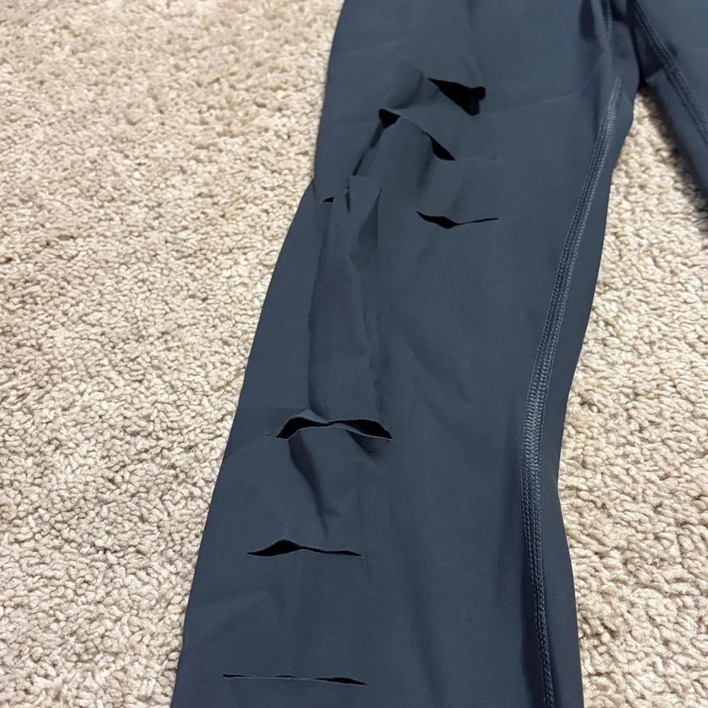 ALO High-waist ripped warrior legging Gray Medium
